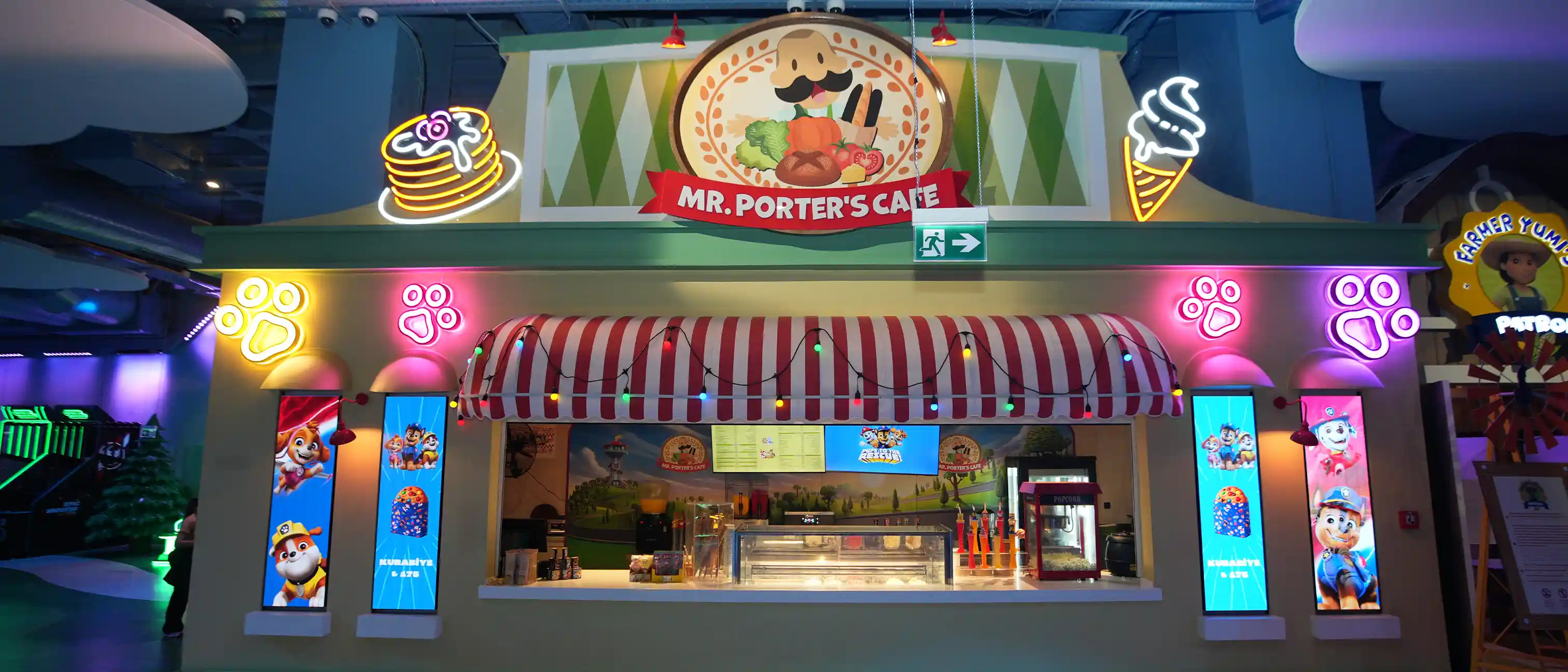 Mr. Porter's Café